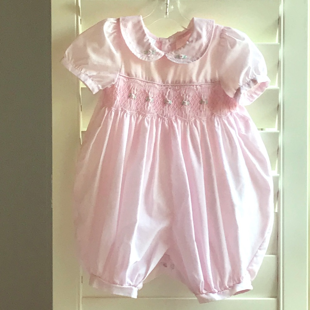 EUC.  9m Pink, Samara Embroidered Bubble.